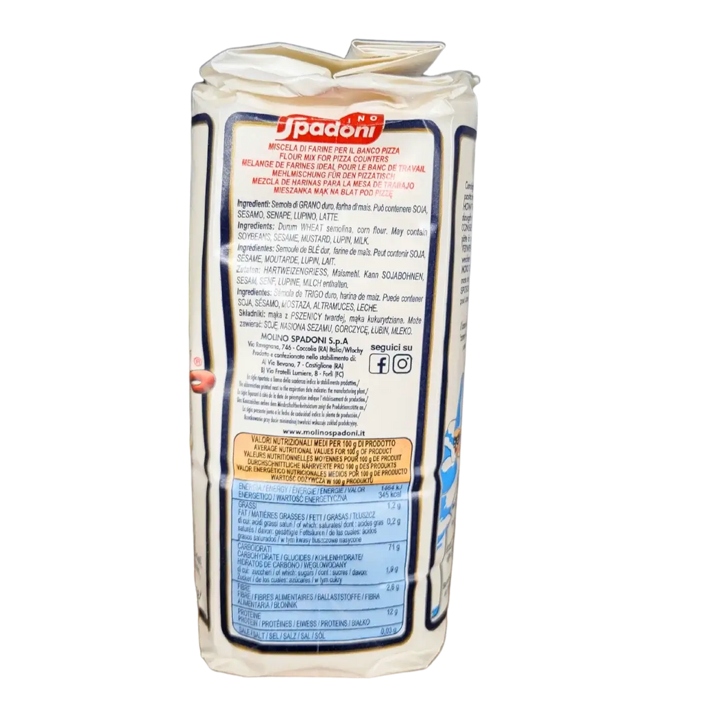 Sac de 5kg de farine semoule pizza Staccapizza de molino spadoni avec étiquette visible.