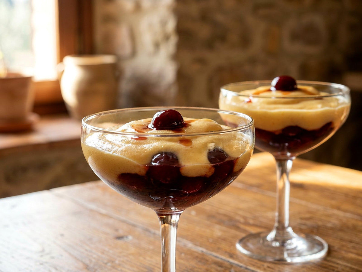 Zabaione con marsala y cerezas amarena